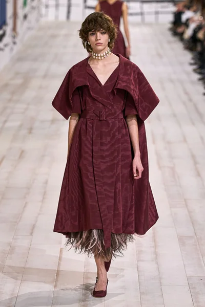 Look 25